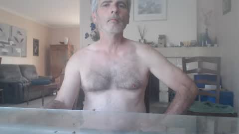 Aalex1717 online show from June 19, 5:13 am