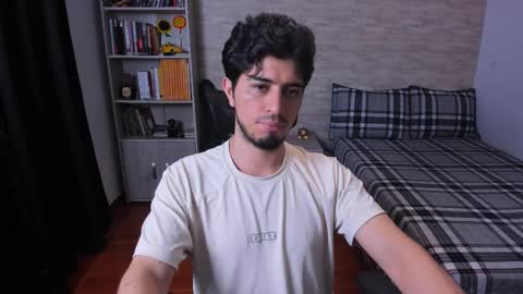 Aaron online show from December 17, 11:55 pm