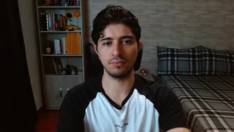 Aaron online show from February 20, 8:10 pm