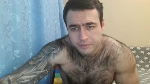 Snapshot of aaron_royal chatting on February 21, 4:37 pm Davin tayl online show from February 21, 4:37 pm