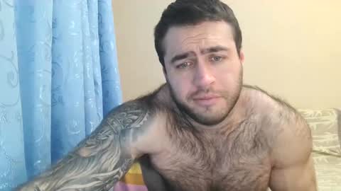 Snapshot of aaron_royal chatting on December 11, 6:48 pm Davin tayl online show from December 11, 6:48 pm