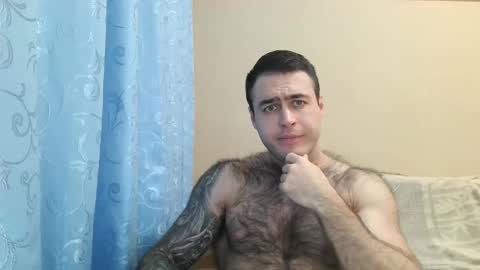 Snapshot of aaron_royal chatting on February 9, 7:19 pm Davin tayl online show from February 9, 7:19 pm