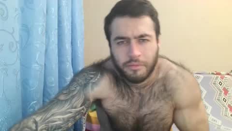 Snapshot of aaron_royal chatting on December 24, 6:39 pm Davin tayl online show from December 24, 6:39 pm