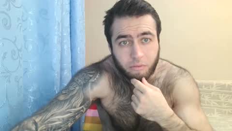 Snapshot of aaron_royal chatting on December 30, 6:27 pm Davin tayl online show from December 30, 6:27 pm