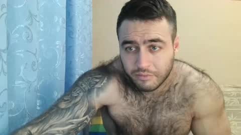 Snapshot of aaron_royal chatting on January 27, 3:18 pm Davin tayl online show from January 27, 3:18 pm