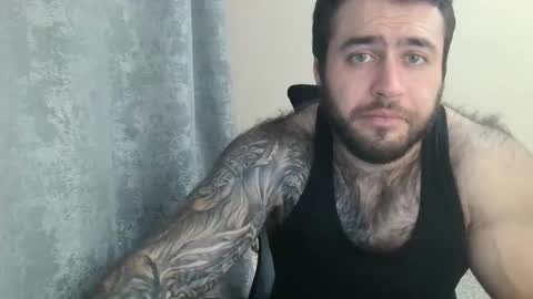 Snapshot of aaron_royal chatting on October 18, 4:23 pm Davin tayl online show from October 18, 4:23 pm