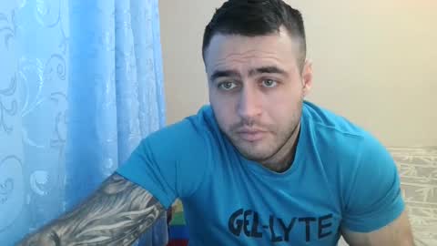 Snapshot of aaron_royal chatting on January 22, 12:06 pm Davin tayl online show from January 22, 12:06 pm