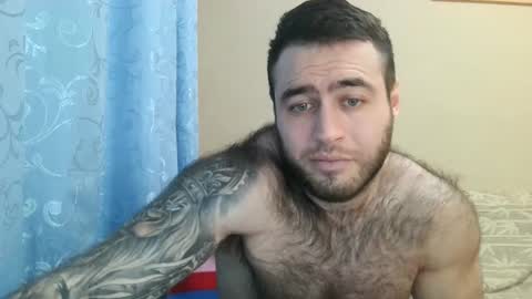 Snapshot of aaron_royal chatting on February 4, 7:33 pm Davin tayl online show from February 4, 7:33 pm