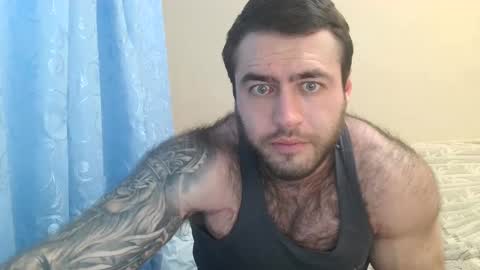 Snapshot of aaron_royal chatting on December 15, 11:01 am Davin tayl online show from December 15, 11:01 am