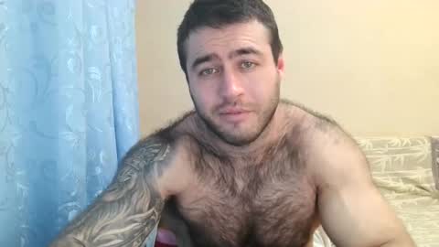 Snapshot of aaron_royal chatting on December 9, 7:24 pm Davin tayl online show from December 9, 7:24 pm
