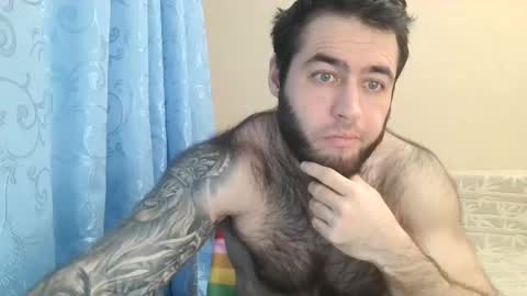 Snapshot of aaron_royal chatting on January 2, 6:23 pm Davin tayl online show from January 2, 6:23 pm