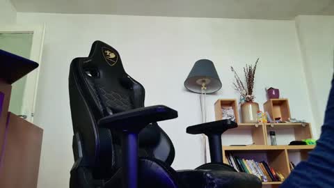 Aaron online show from May 31, 1:32 pm