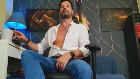 Snapshot of aaronbomer chatting on October 9, 5:18 pm Aaron online show from October 9, 5:18 pm