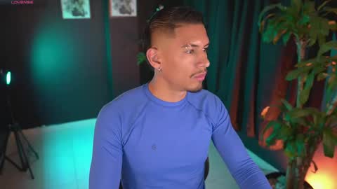 AARON  online show from April 23, 12:15 am