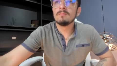 Snapshot of aaronfuentes7 chatting on September 23, 5:45 pm aaronfuentes7 online show from September 23, 5:45 pm