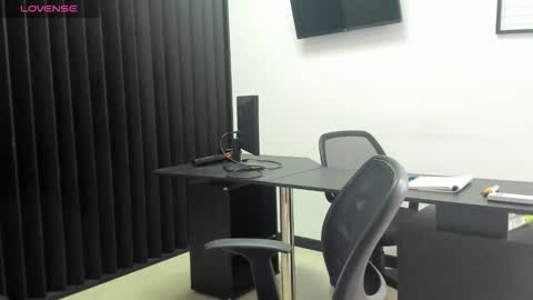 ig aaron hunter123 online show from March 12, 2:14 pm