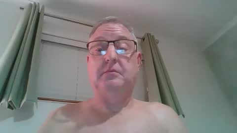 Aaron online show from January 12, 6:01 pm