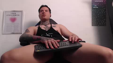 aaronsmith2_ online show from February 2, 12:40 am