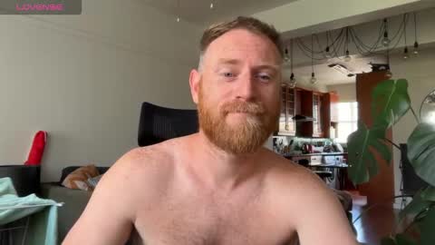 Snapshot of aaronstone_ chatting on October 9, 11:37 am Scrufffypup online show from October 9, 11:37 am
