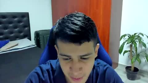 Snapshot of abelasburgo chatting on October 19, 5:01 am Independence model AbelAsburgo online show from October 19, 5:01 am