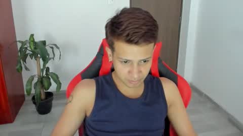 Independence model AbelAsburgo online show from January 5, 9:29 pm