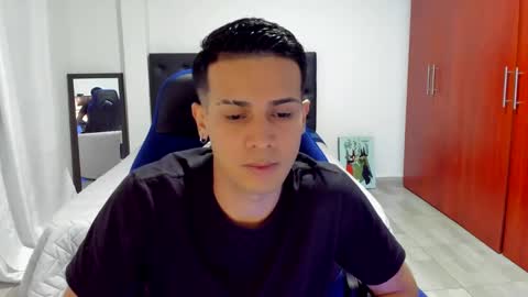 Snapshot of abelasburgo chatting on December 21, 2:30 am Independence model AbelAsburgo online show from December 21, 2:30 am