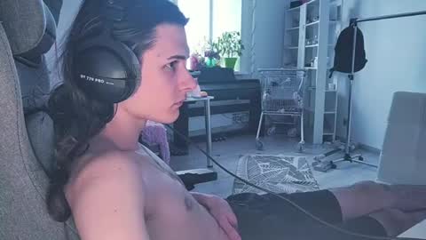 hi  cum in pvt noi extra tip online show from April 21, 12:44 pm