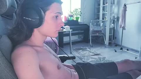 hi  cum in pvt noi extra tip online show from April 19, 9:20 am