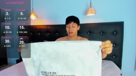 abraham_horny18 online show from November 18, 8:34 pm