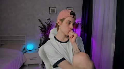 Nick online show from April 28, 4:22 pm