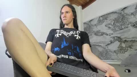 Snapshot of abyss_king chatting on October 5, 7:51 pm abyss_king online show from October 5, 7:51 pm