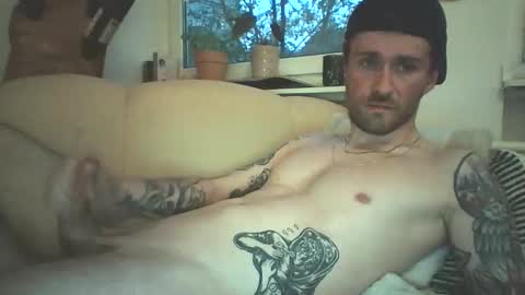 achix2704 online show from May 3, 7:05 pm