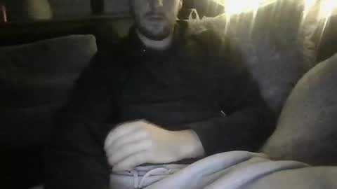 Snapshot of adam0910 chatting on January 1, 10:24 pm adam0910 online show from January 1, 10:24 pm