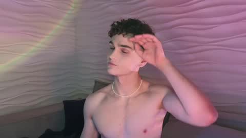 Snapshot of adam_21cm chatting on December 12, 3:48 pm Adam online show from December 12, 3:48 pm