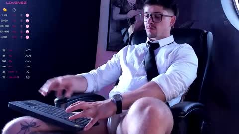 Snapshot of adam_bouton chatting on February 10, 9:36 pm Adam online show from February 10, 9:36 pm