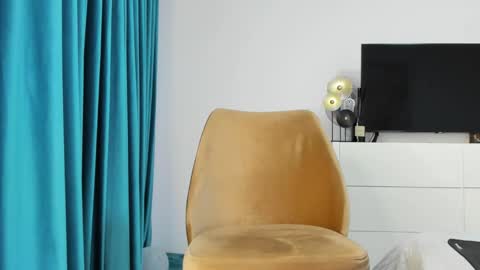 adam_esd_ online show from October 6, 7:57 am