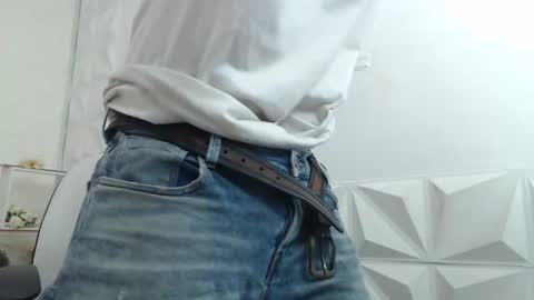 Snapshot of adam_evehotroom chatting on January 23, 1:51 am adam_evehotroom online show from January 23, 1:51 am