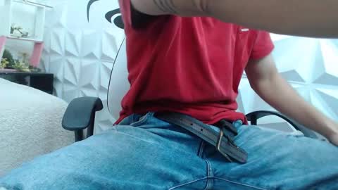 Snapshot of adam_evehotroom chatting on February 24, 9:20 pm adam_evehotroom online show from February 24, 9:20 pm