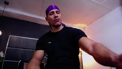 Snapshot of adam_fit19cm chatting on October 15, 2:13 pm Adam online show from October 15, 2:13 pm