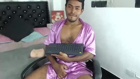 Snapshot of adam_morgan2 chatting on October 9, 5:34 am adam_morgan2 online show from October 9, 5:34 am