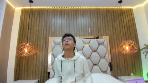 Adams Bobby online show from June 6, 11:27 am