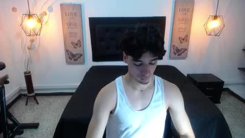 Snapshot of adams_collins_ chatting on September 27, 12:25 pm Adams online show from September 27, 12:25 pm
