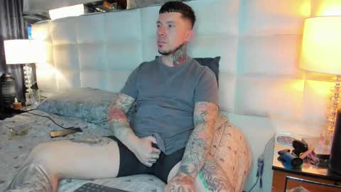 Snapshot of adamtatts chatting on September 15, 4:58 am Adam online show from September 15, 4:58 am