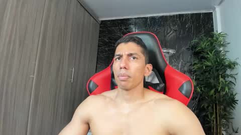 Adan Sin online show from April 18, 7:07 pm