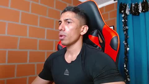 Adan Sin online show from December 27, 4:55 pm