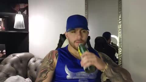 Snapshot of ades_lowe chatting on October 17, 12:42 pm Ades online show from October 17, 12:42 pm