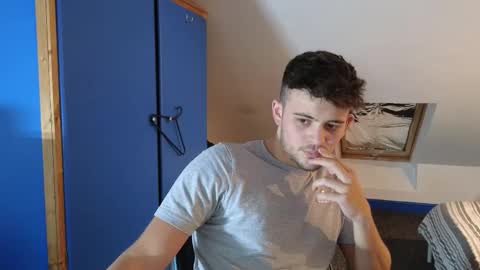 Snapshot of adr_twink chatting on October 21, 6:44 pm ADR Twink online show from October 21, 6:44 pm