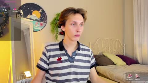 Snapshot of adrian_di chatting on January 6, 6:14 am Adrian online show from January 6, 6:14 am