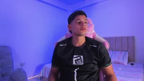 ADRIAN online show from April 23, 7:16 pm