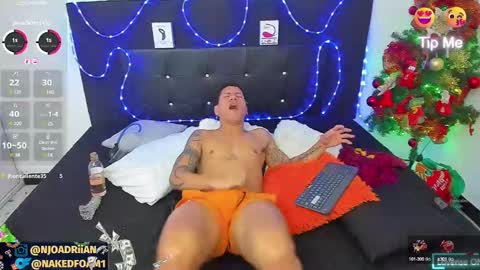 Snapshot of adriano_bigcock chatting on December 10, 2:24 am Adrian online show from December 10, 2:24 am